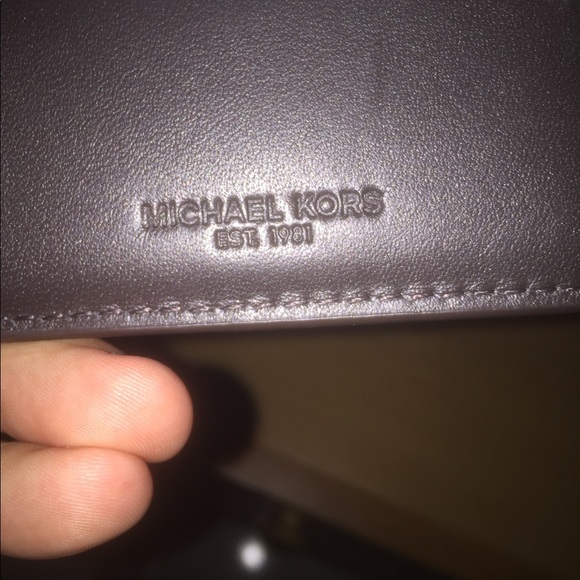 Micheal Kors wallet - Picture 3 of 3
